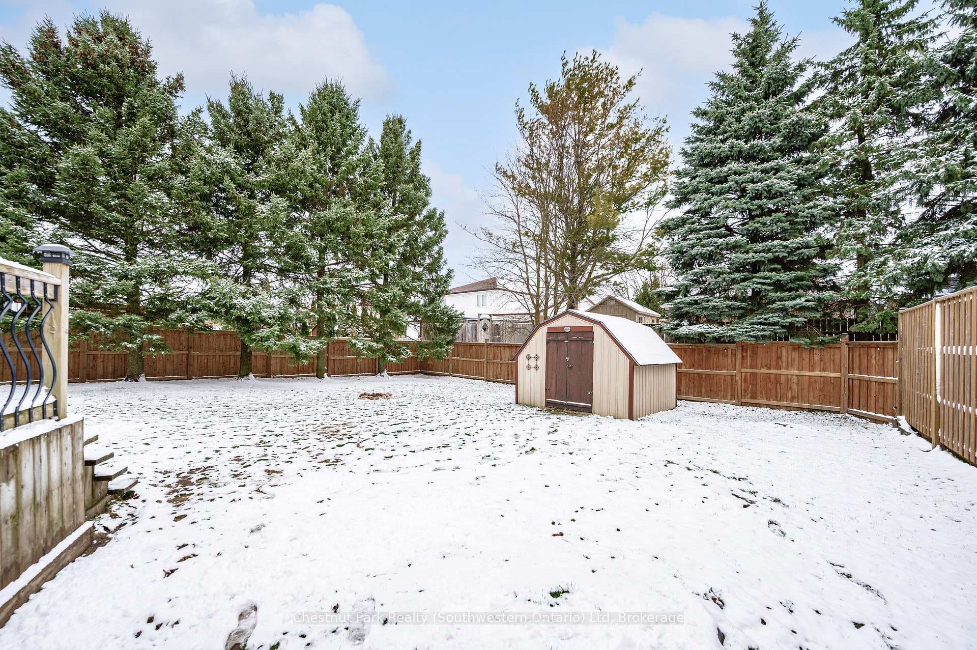 139 Miller Crescent photo 39