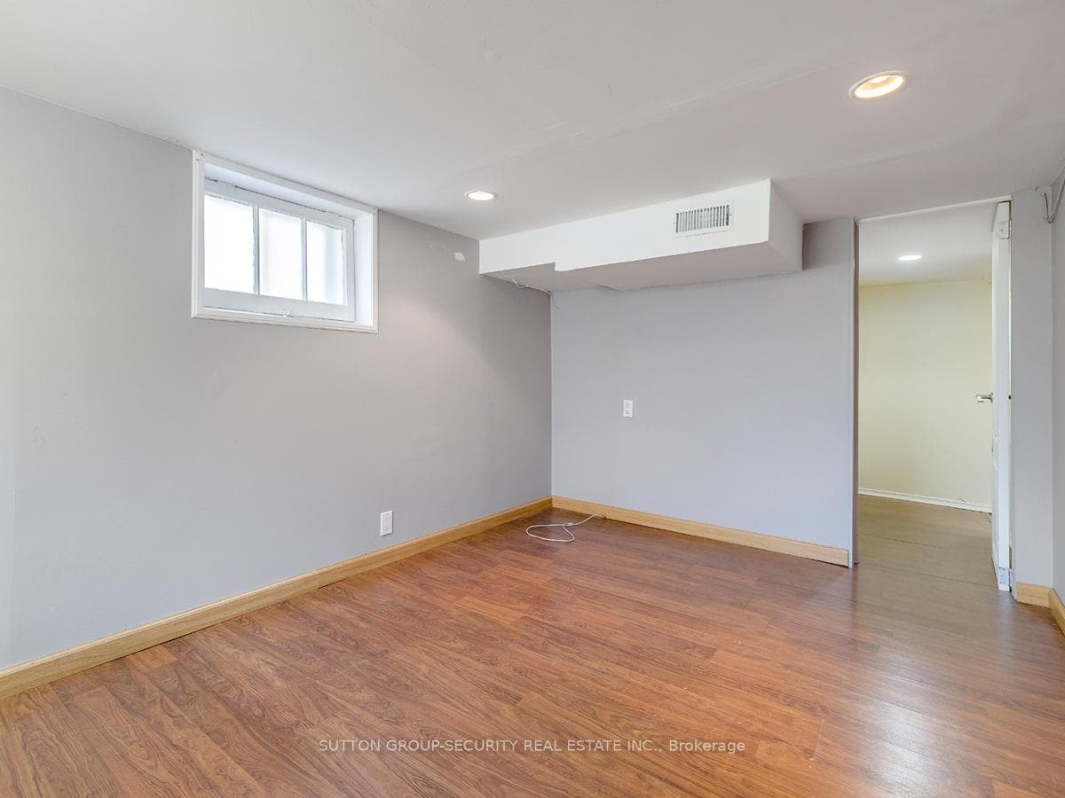 215 Glen Park Avenue photo 17