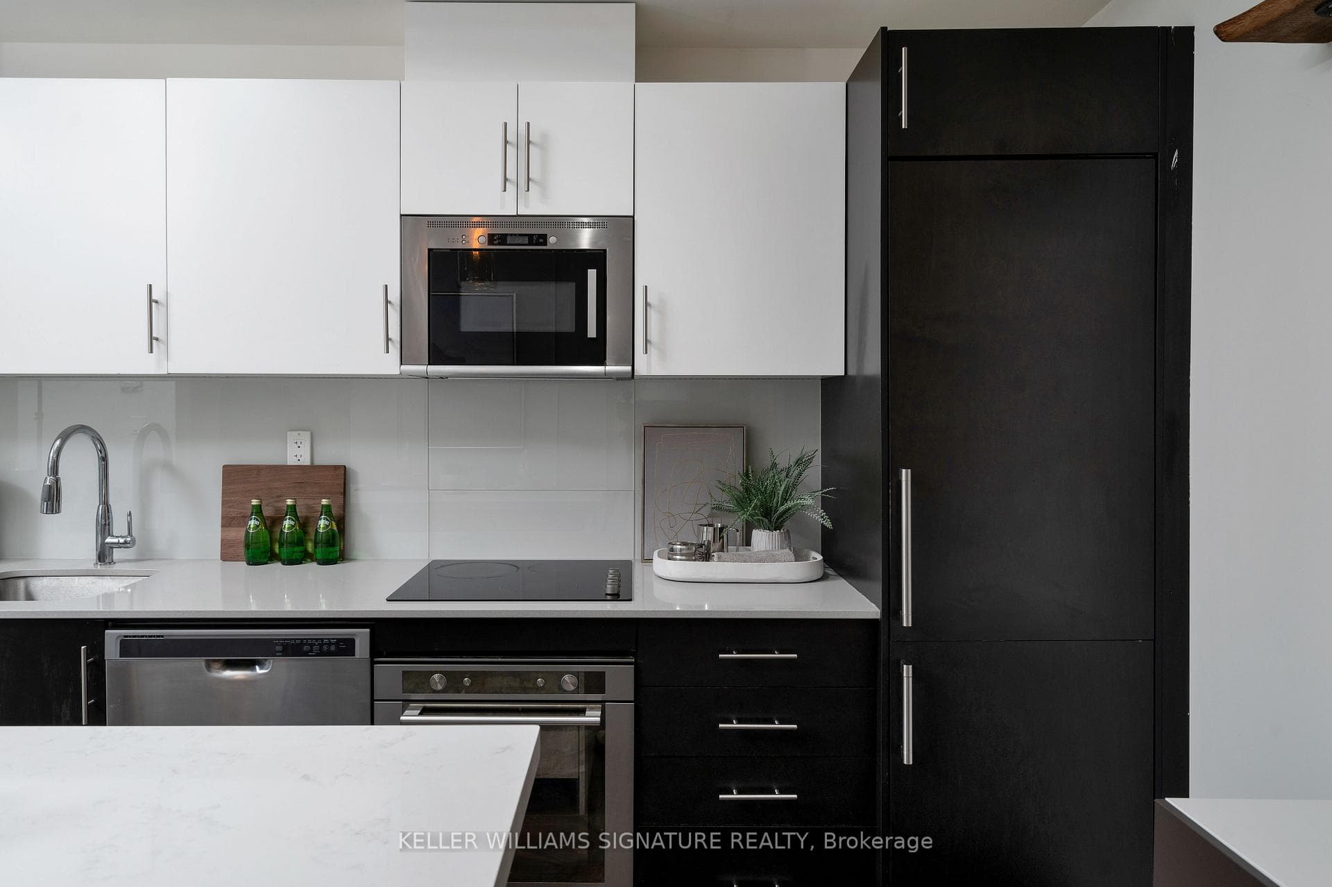460 Adelaide Street Unit 1101 photo 14