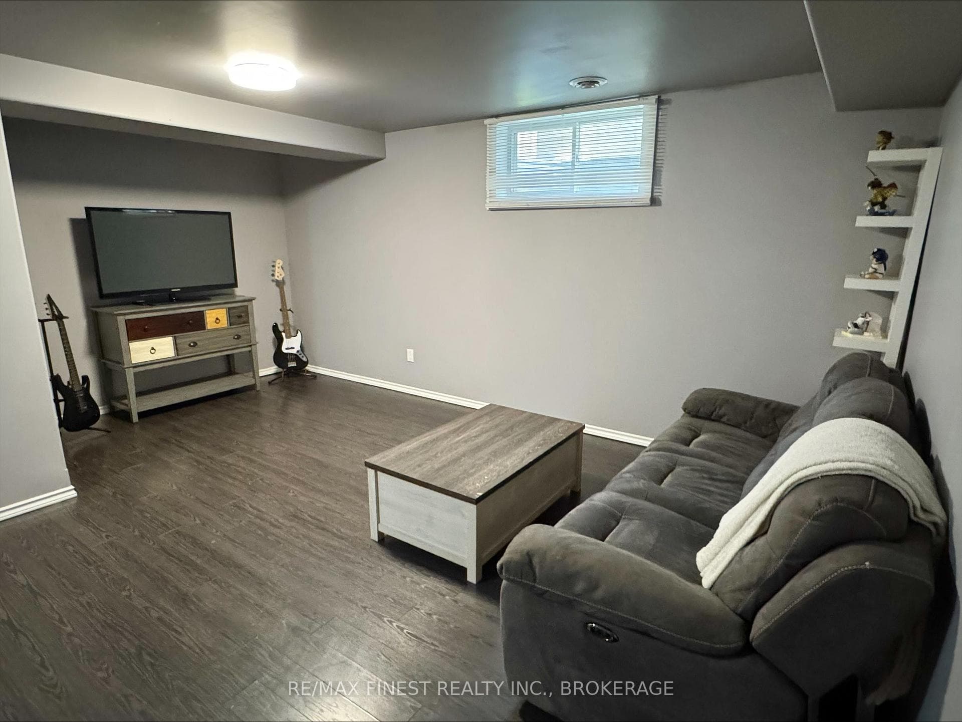 119 Champagne Crescent photo 17