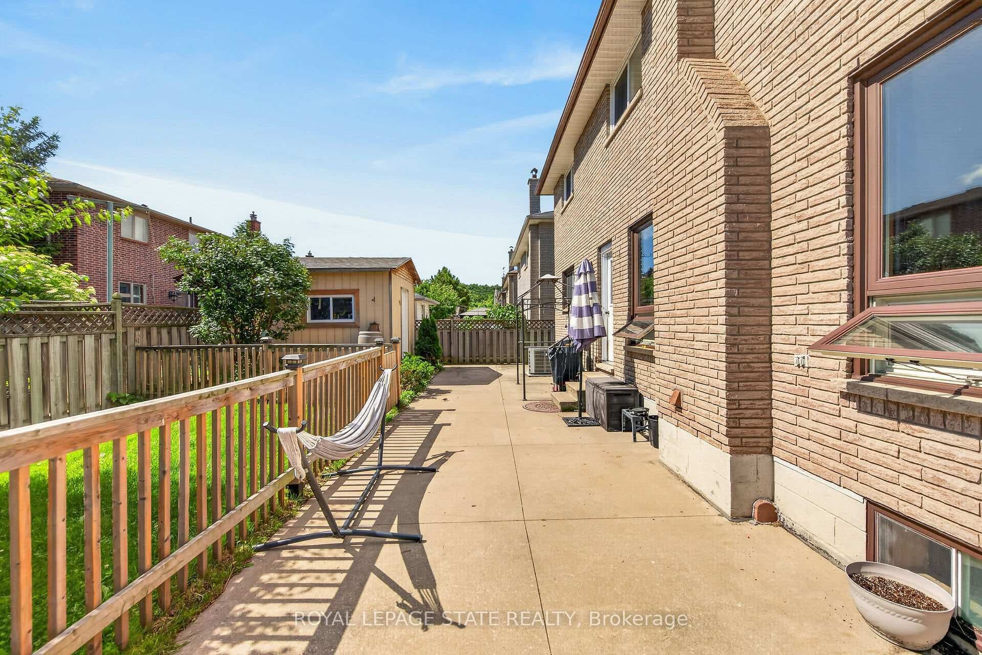 15 Ellen Avenue photo 42