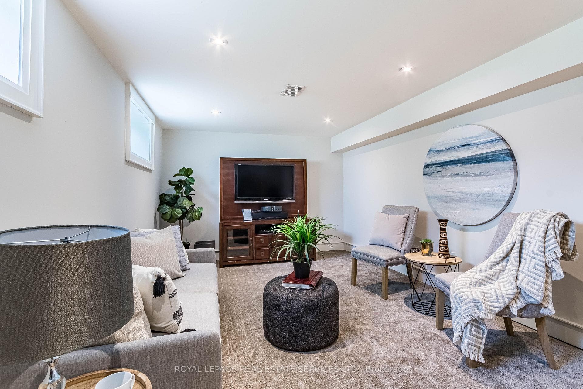 42 Glen Agar Drive photo 18