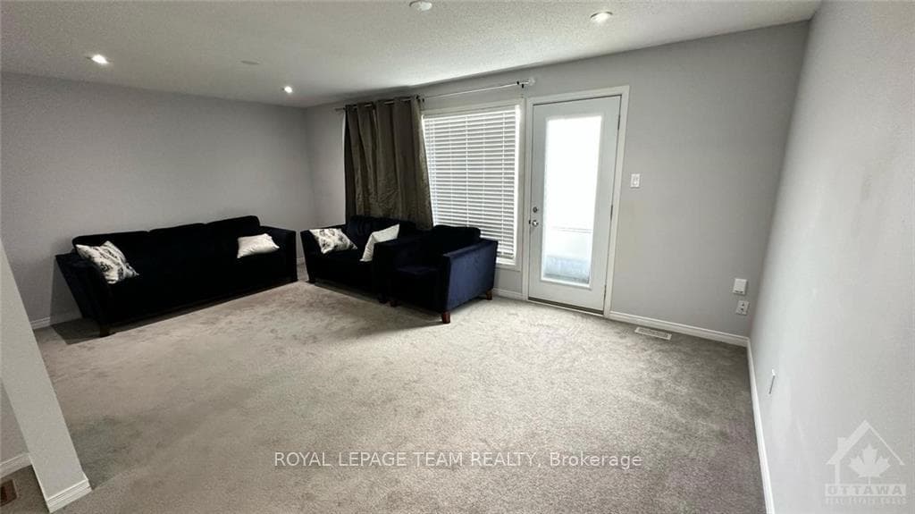 3520 DOWNPATRICK Road Unit 73 photo 8