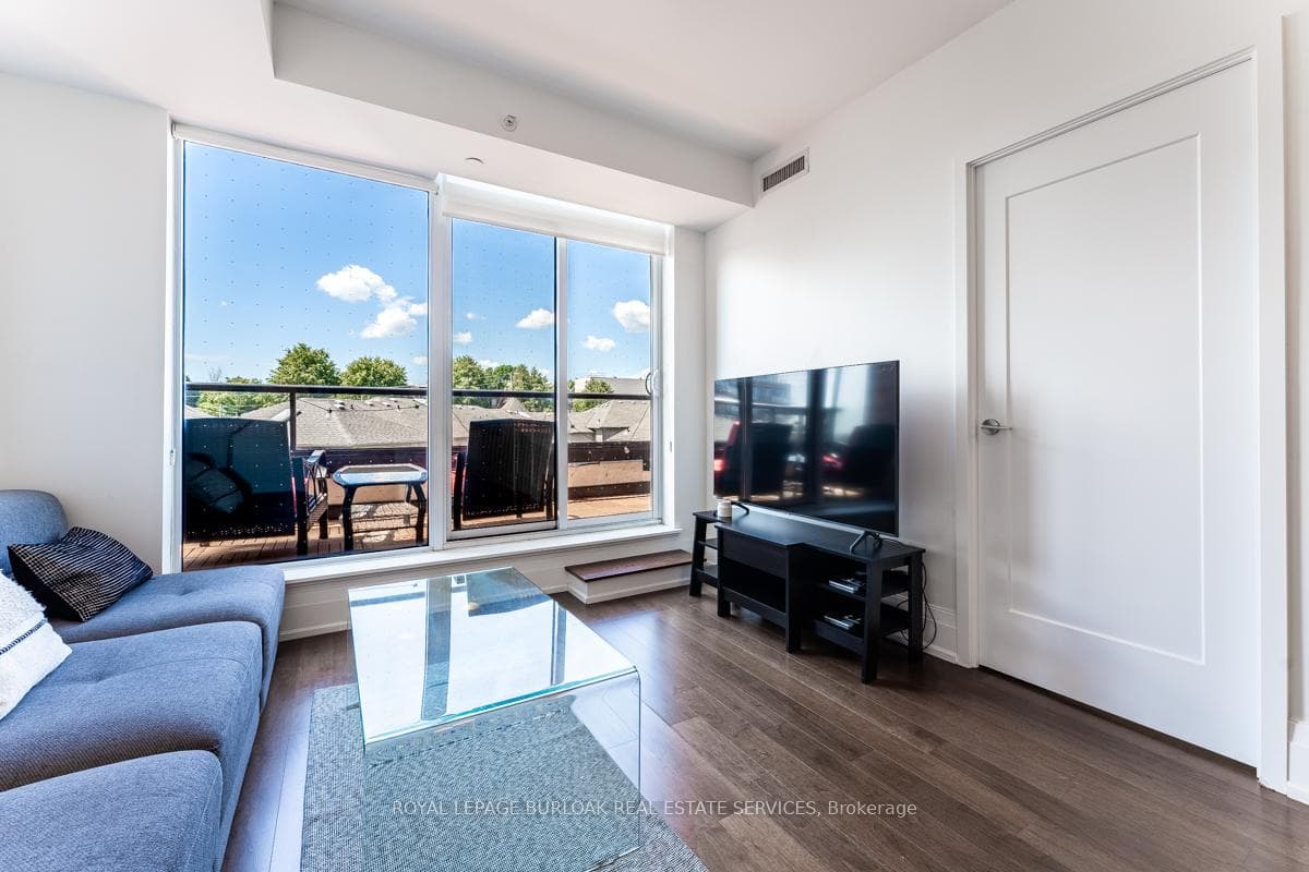 25 Malcolm Road Unit 410 photo 11