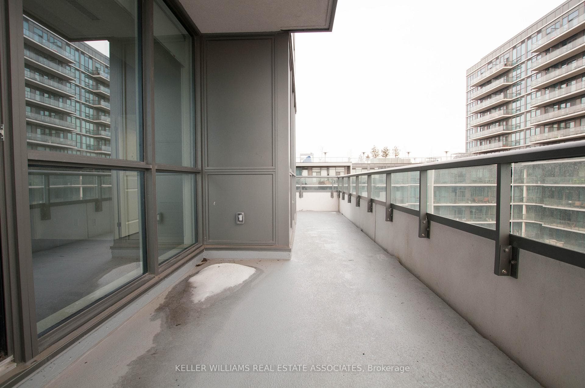 15 Zorra Street Unit 402 photo 12