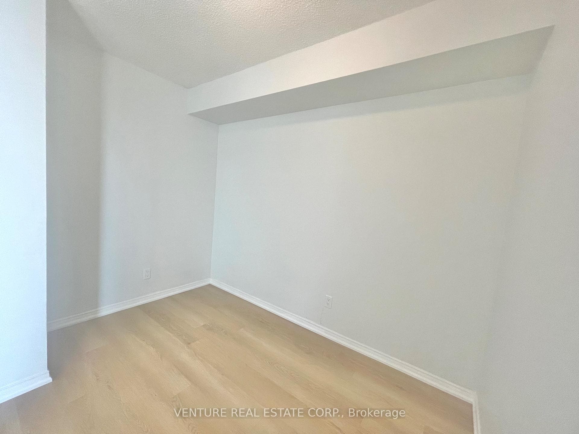 8 Rosebank Drive Unit LPH I photo 13