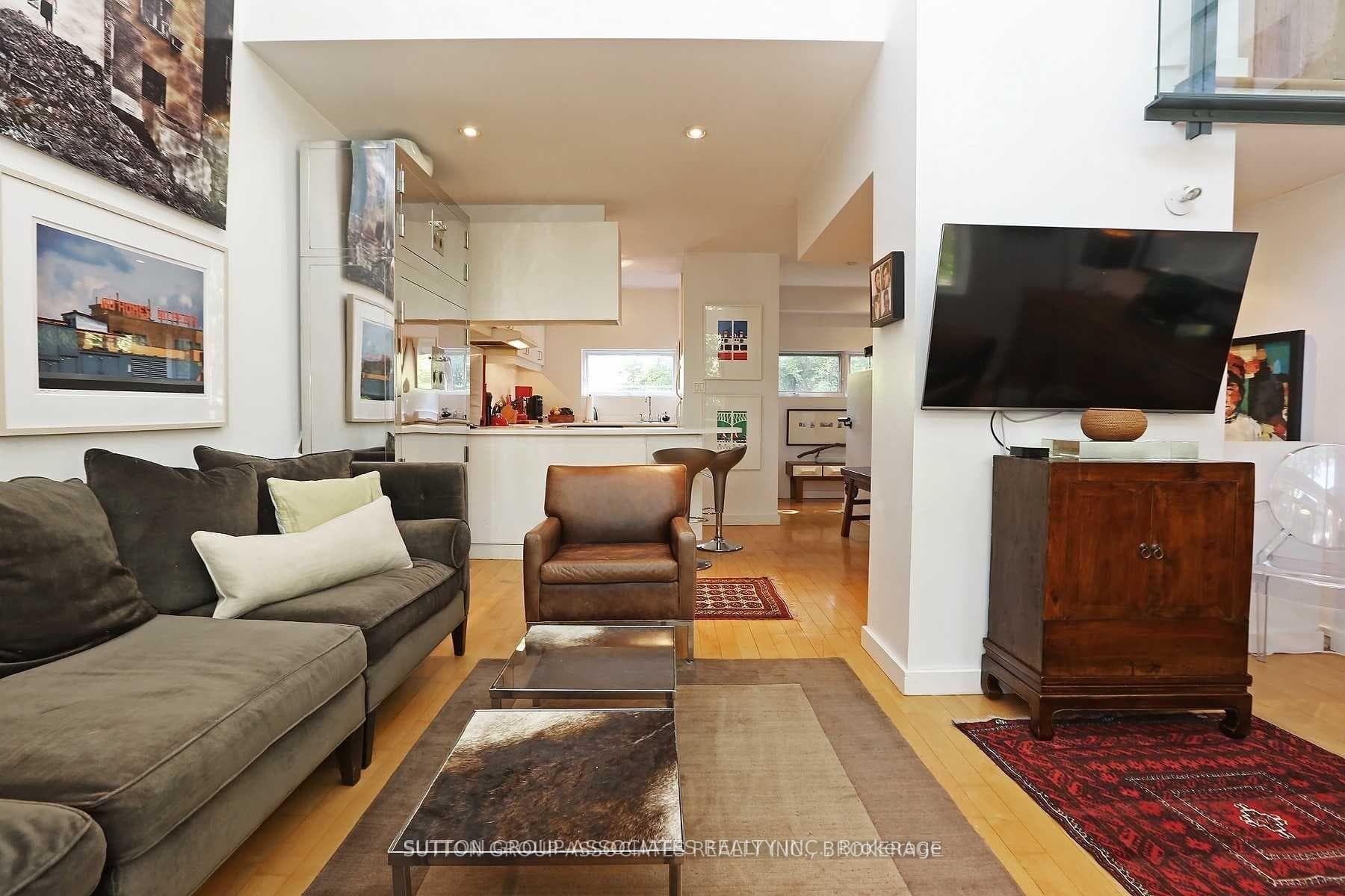 298A Sackville Street photo 9