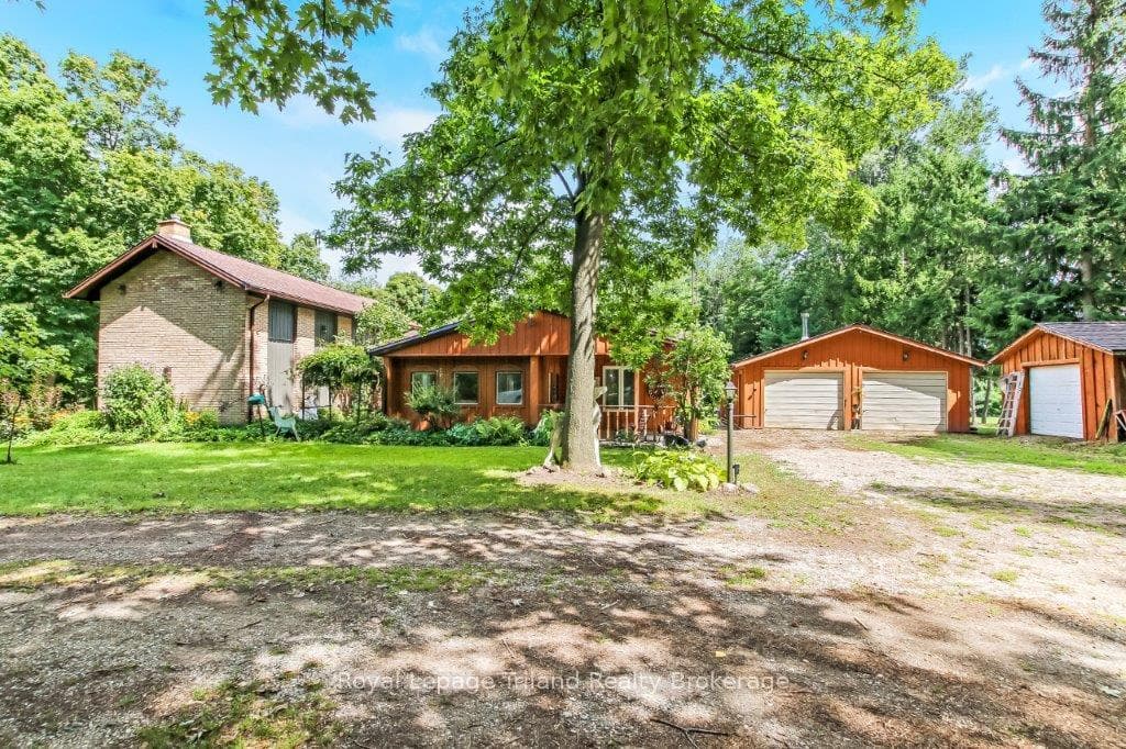 515794 11th Line photo 36