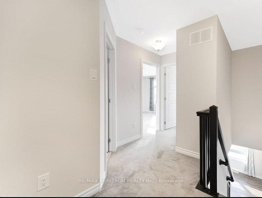244 Clintonia Street photo 12