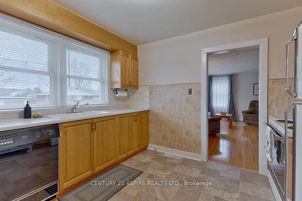 504 Wilbert Street photo 2