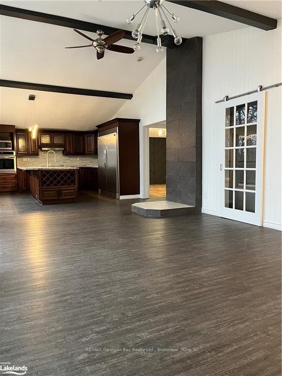1745 TWIN OAKS Crescent photo 9