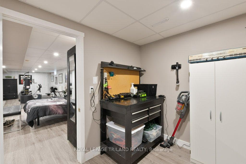 530 Highview Drive photo 35