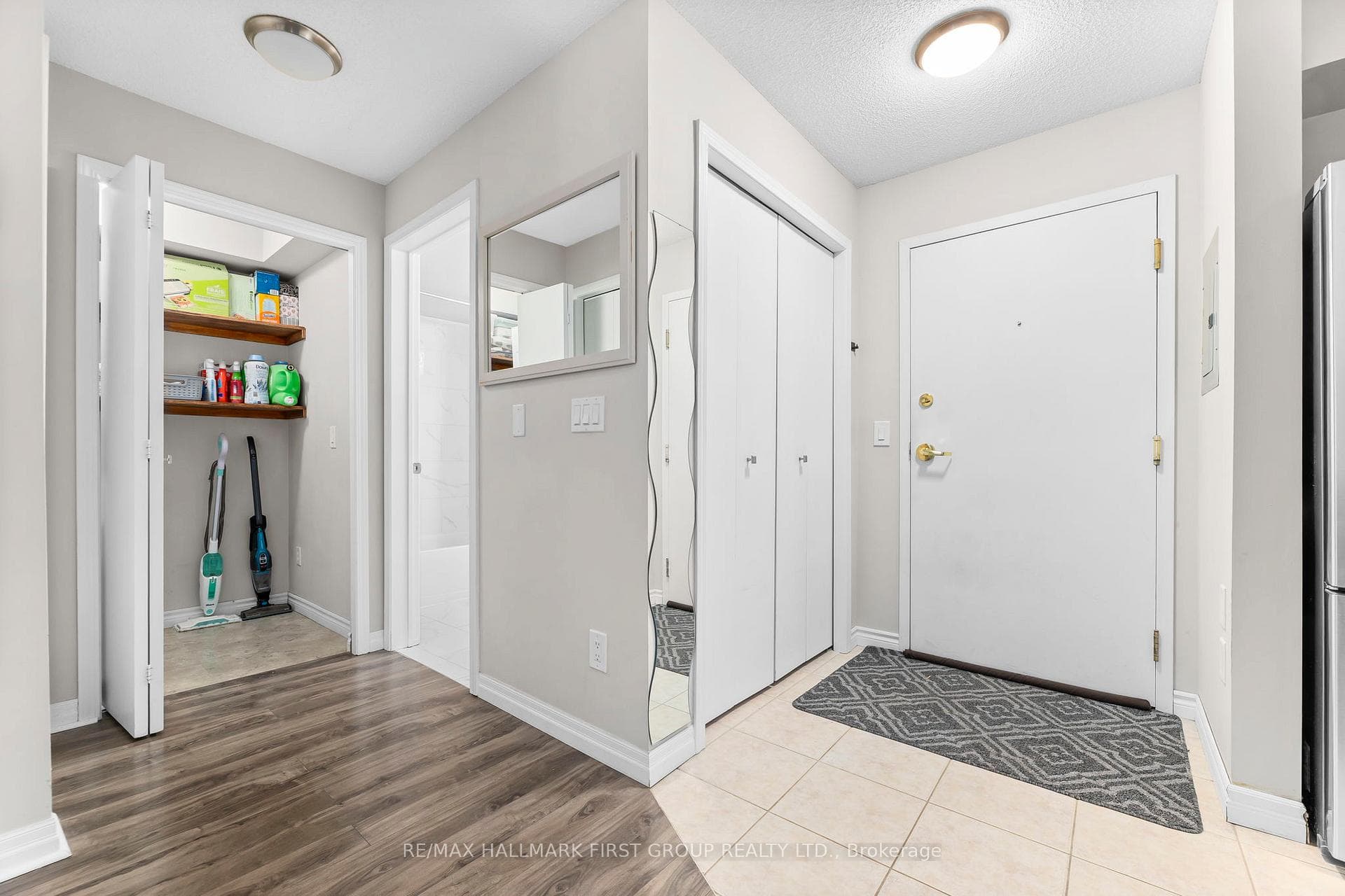 684 Warden Avenue Unit 109 photo 16