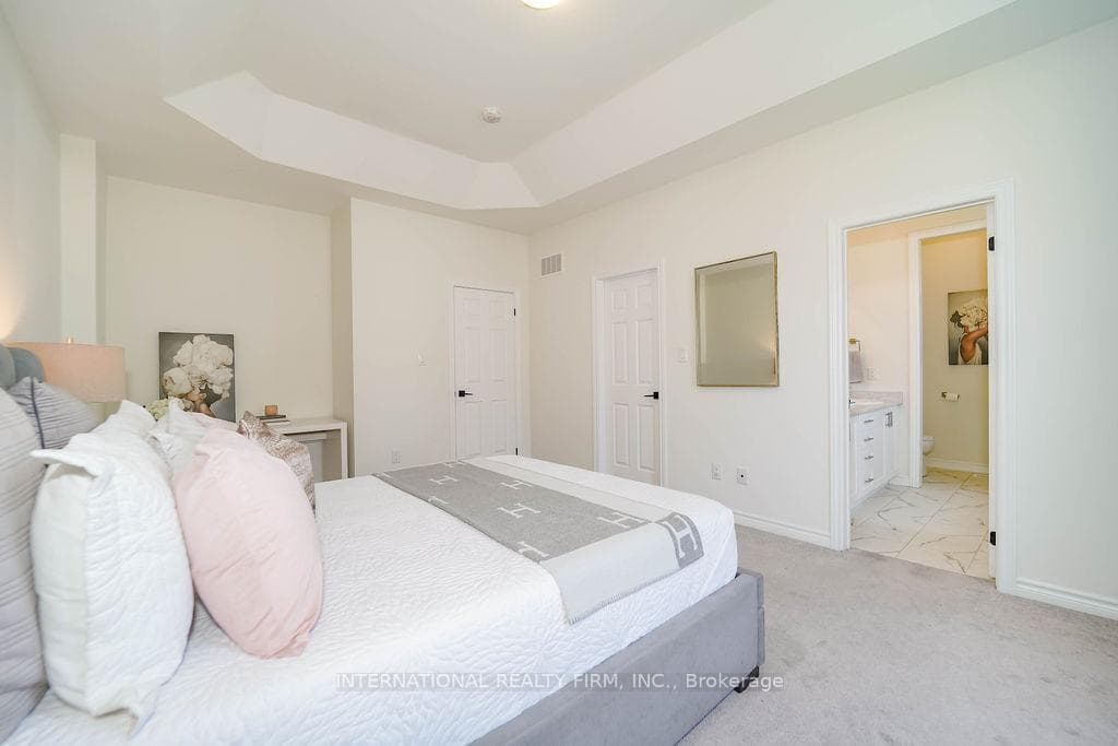 20 Hickling Lane photo 23