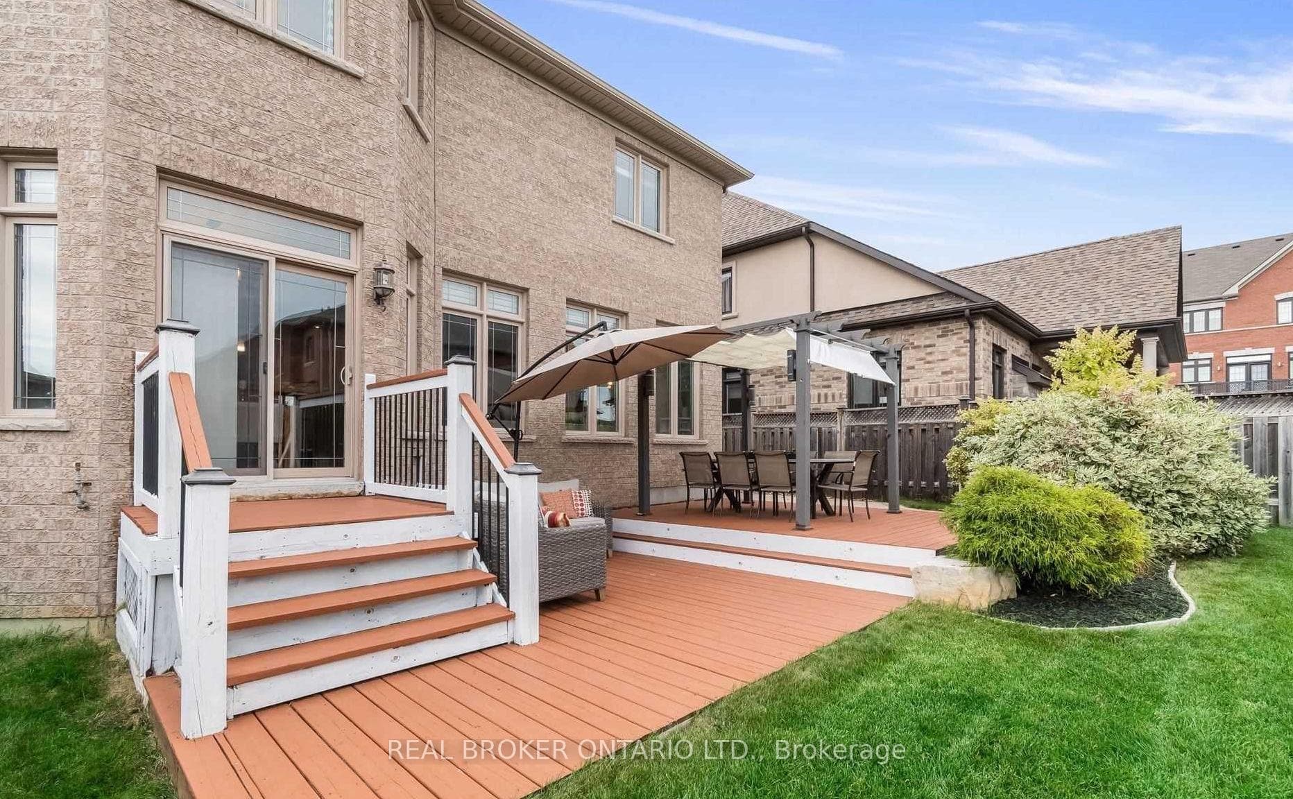 15 BIRCH PARK Drive photo 34