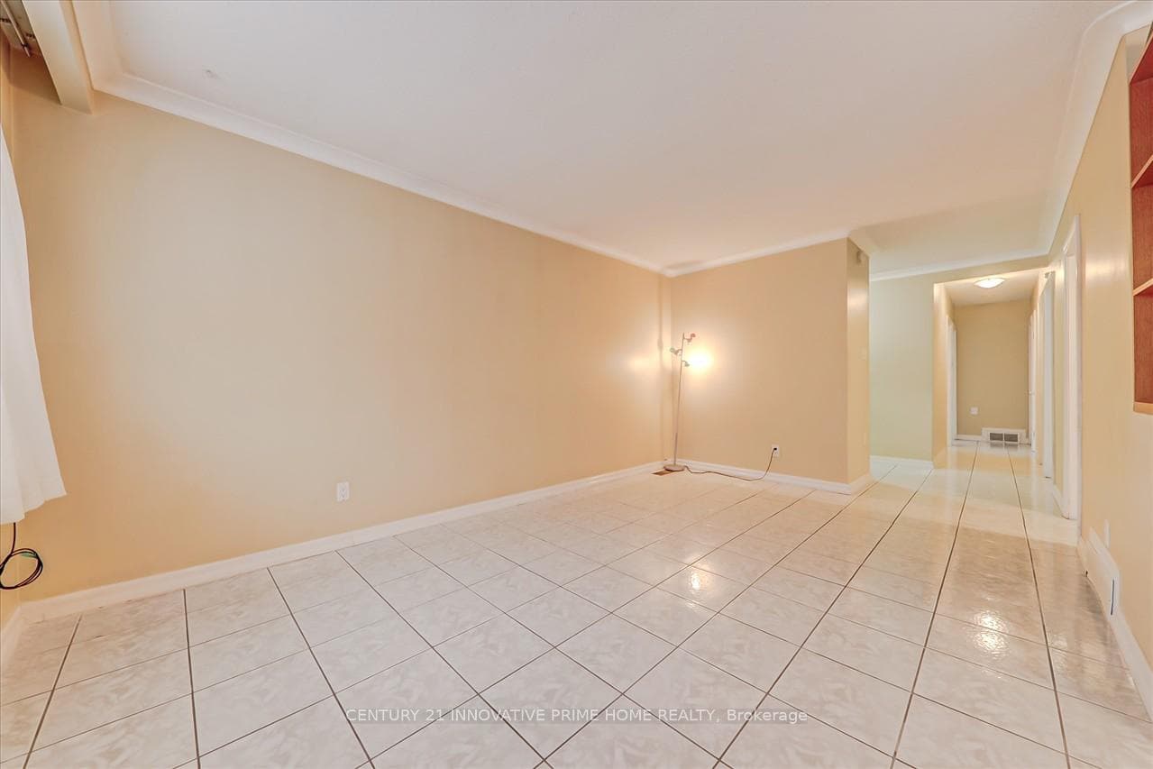 23 Neapolitan Drive Unit Main photo 6