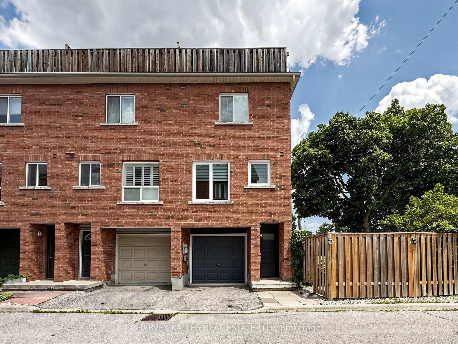 10 Lightbourn Avenue photo 49