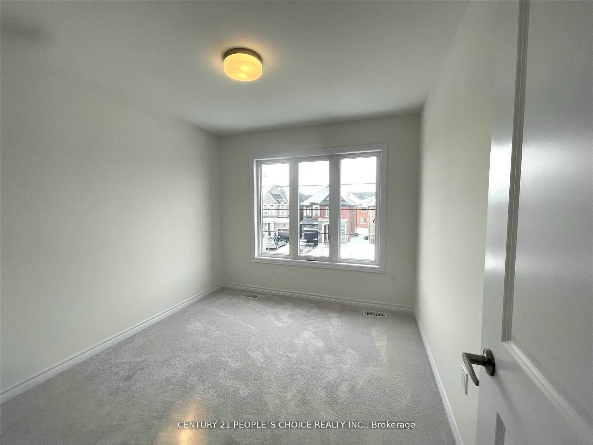 1471 Blackmore Street photo 22