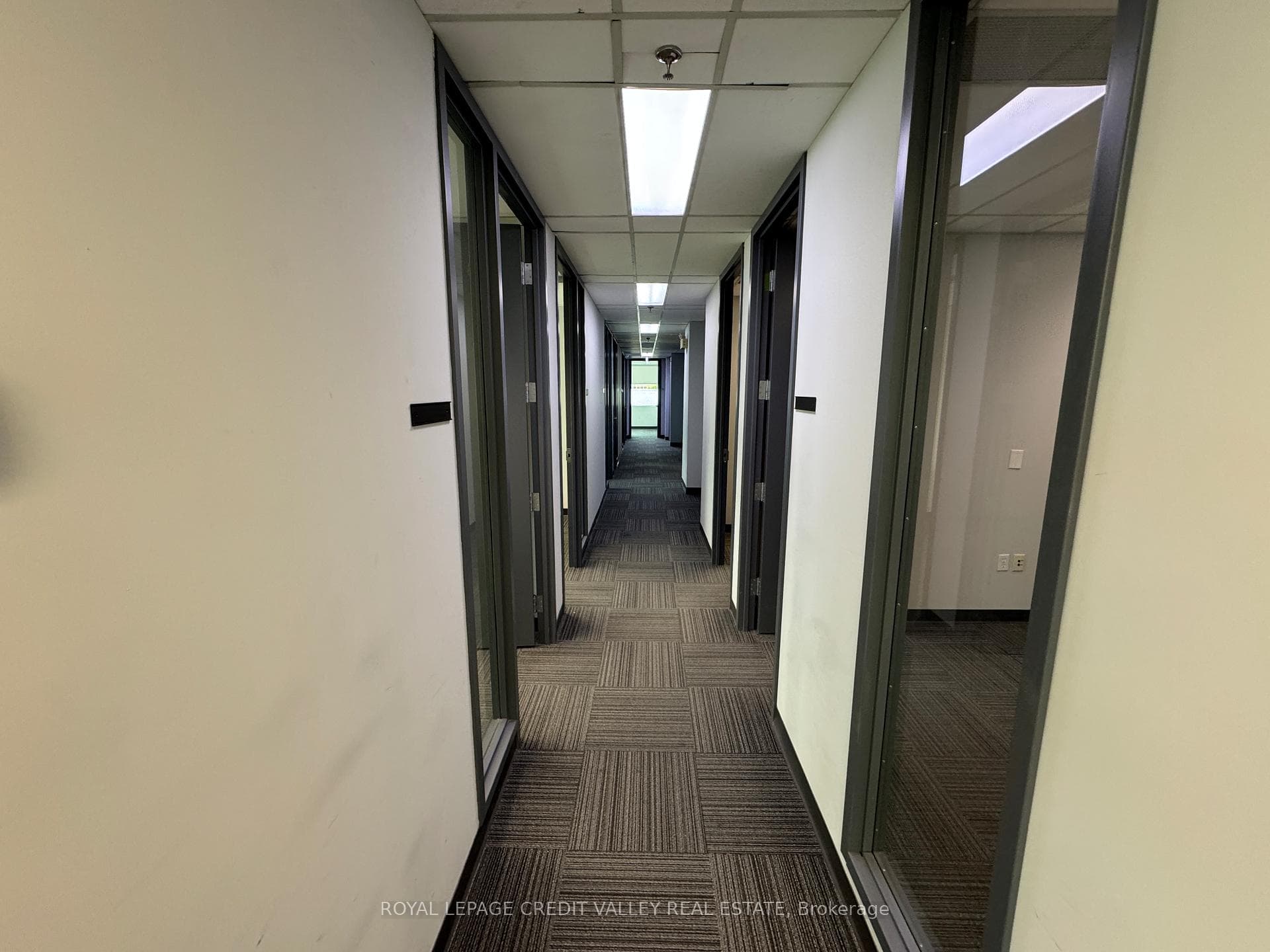 2800 Skymark Avenue Unit 205B photo 15