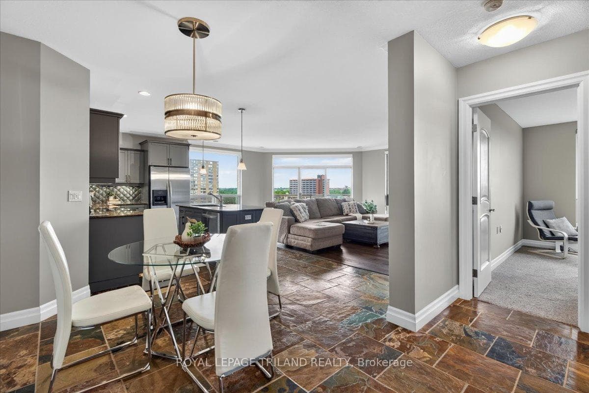 250 Pall Mall Street Unit 908 photo 9