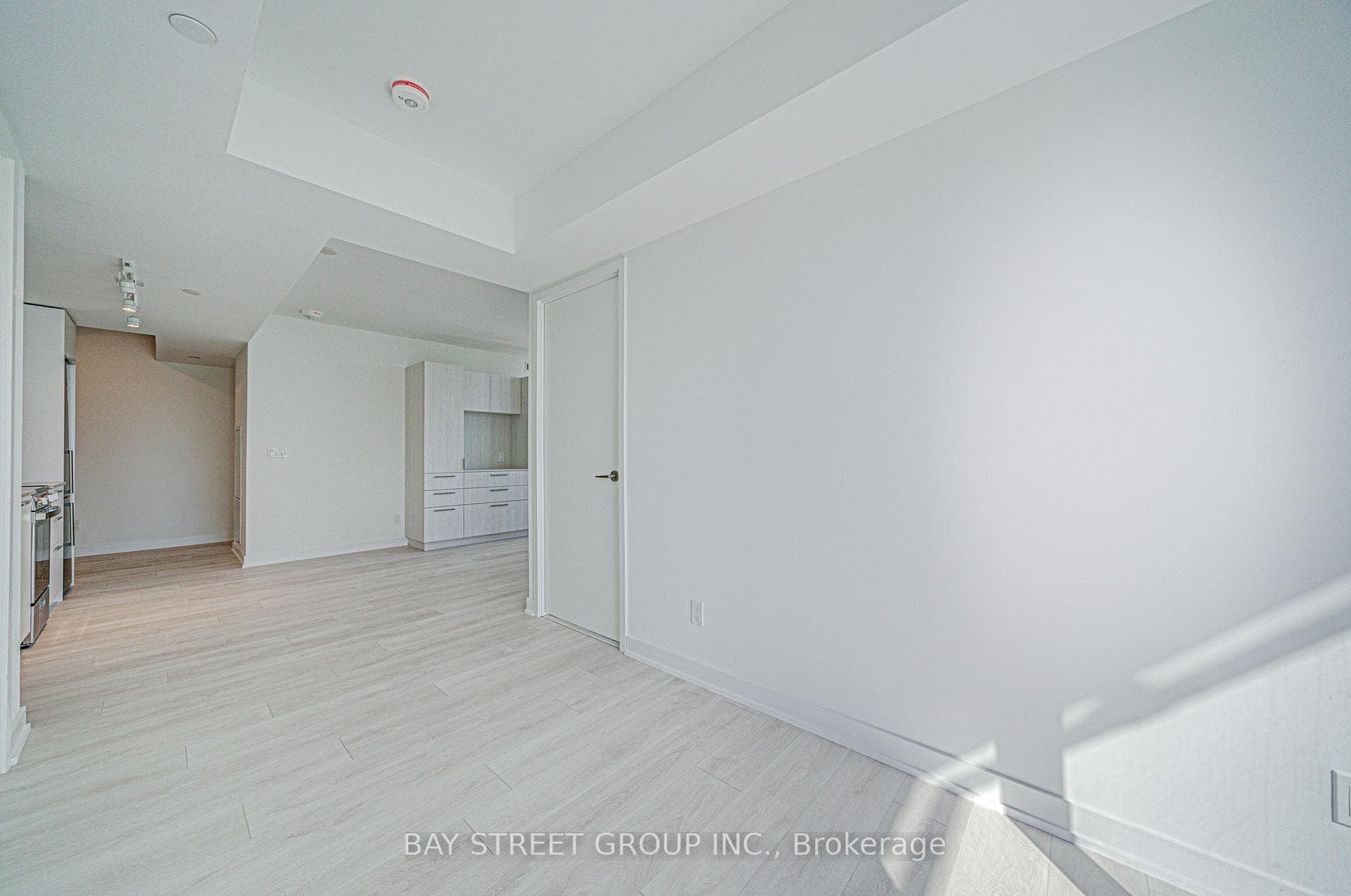 501 Yonge Street Unit 1505 photo 12