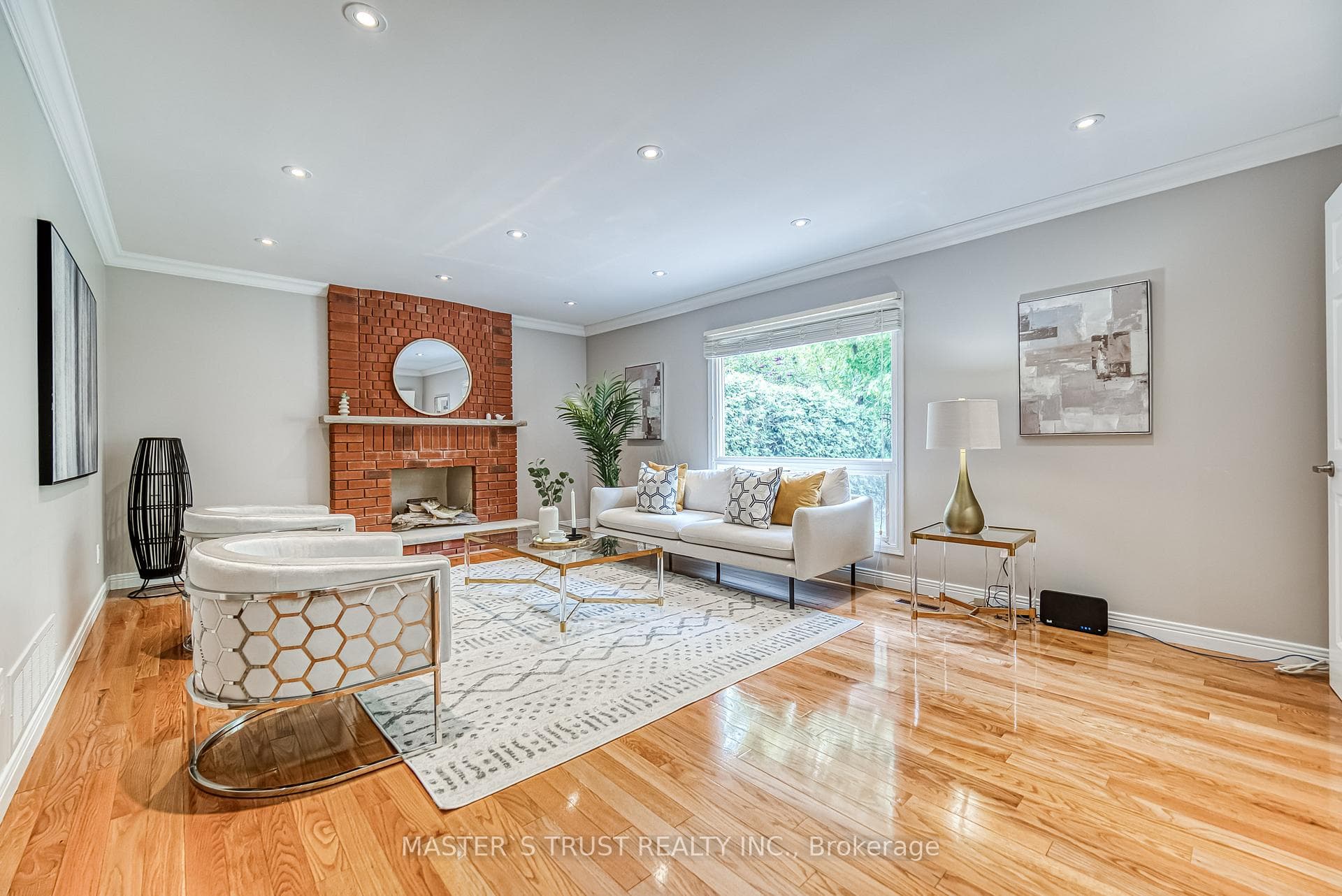2108 Grenville Drive photo 22