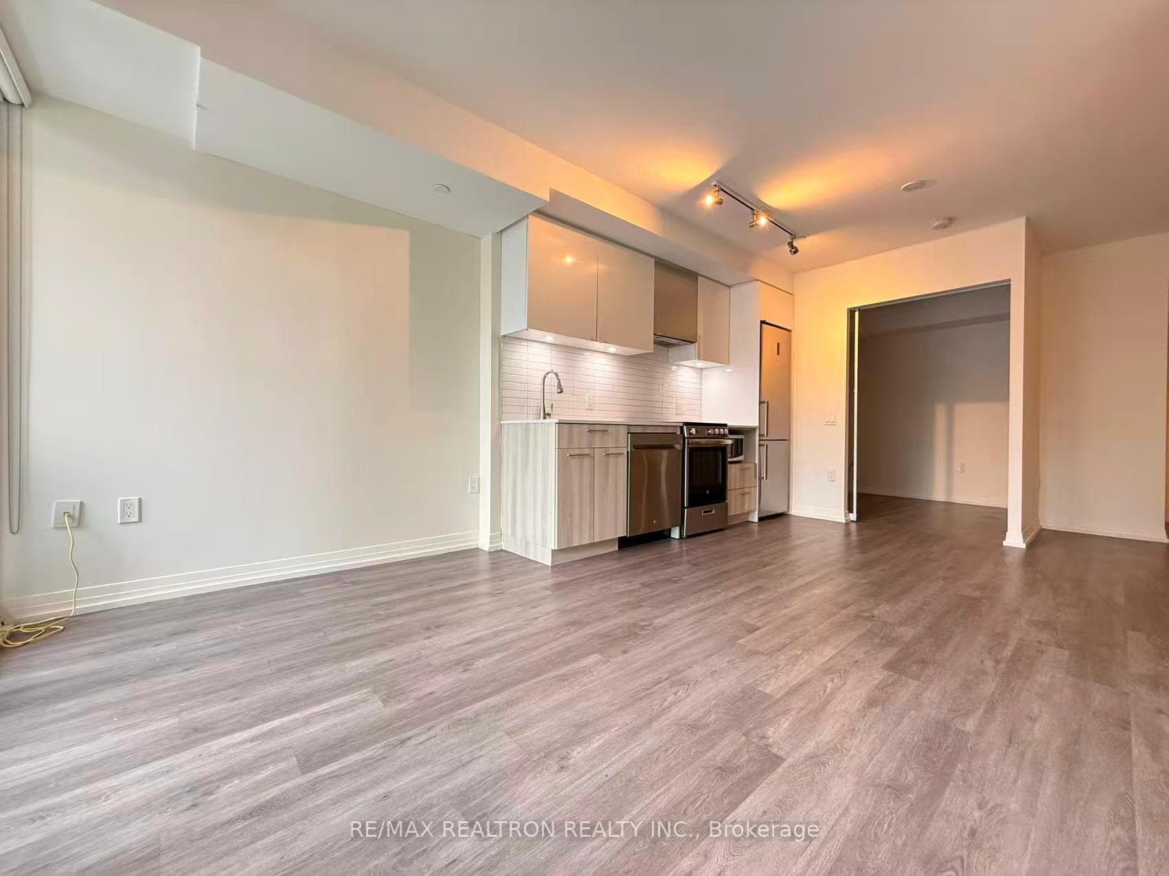 251 Jarvis Street Unit 417 photo 9