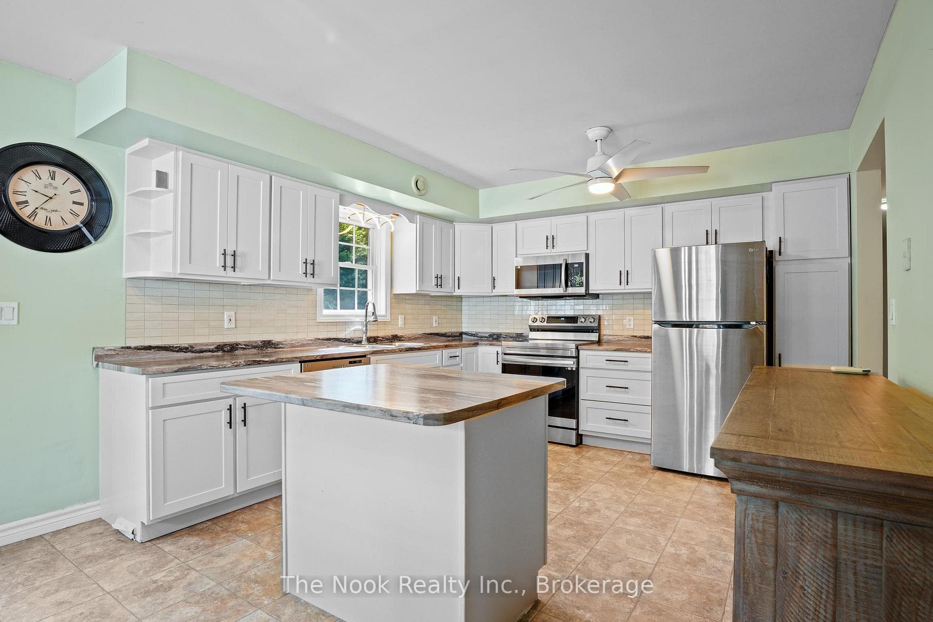 348 Chemaushgon Road photo 9