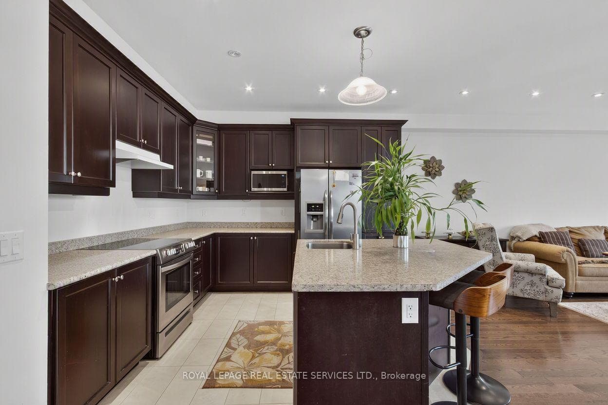 3045 Gladeside Avenue Unit 19 photo 9
