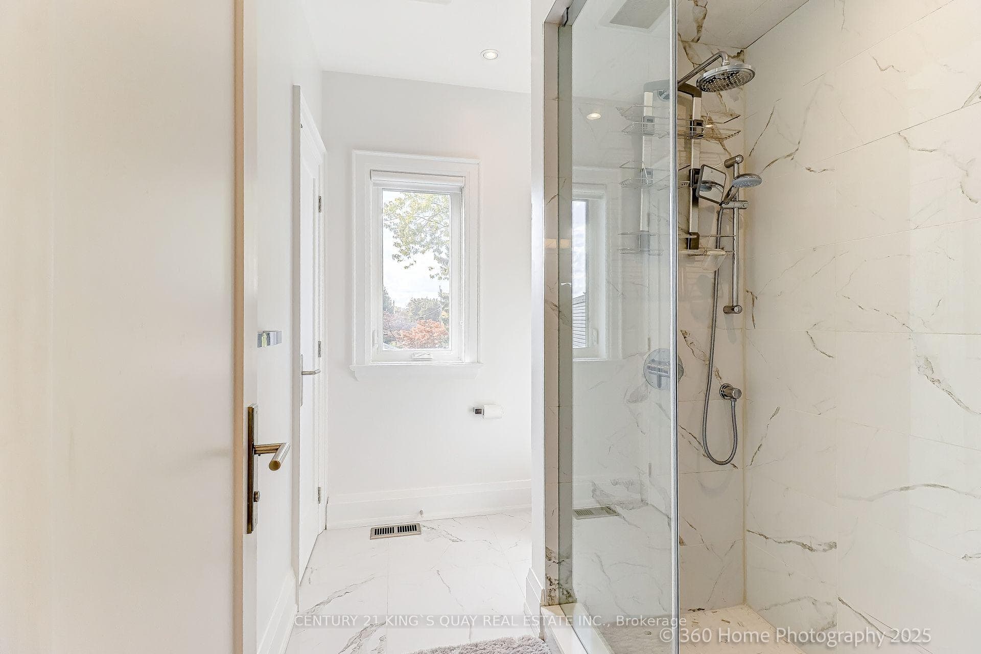 386 Alper Street photo 26