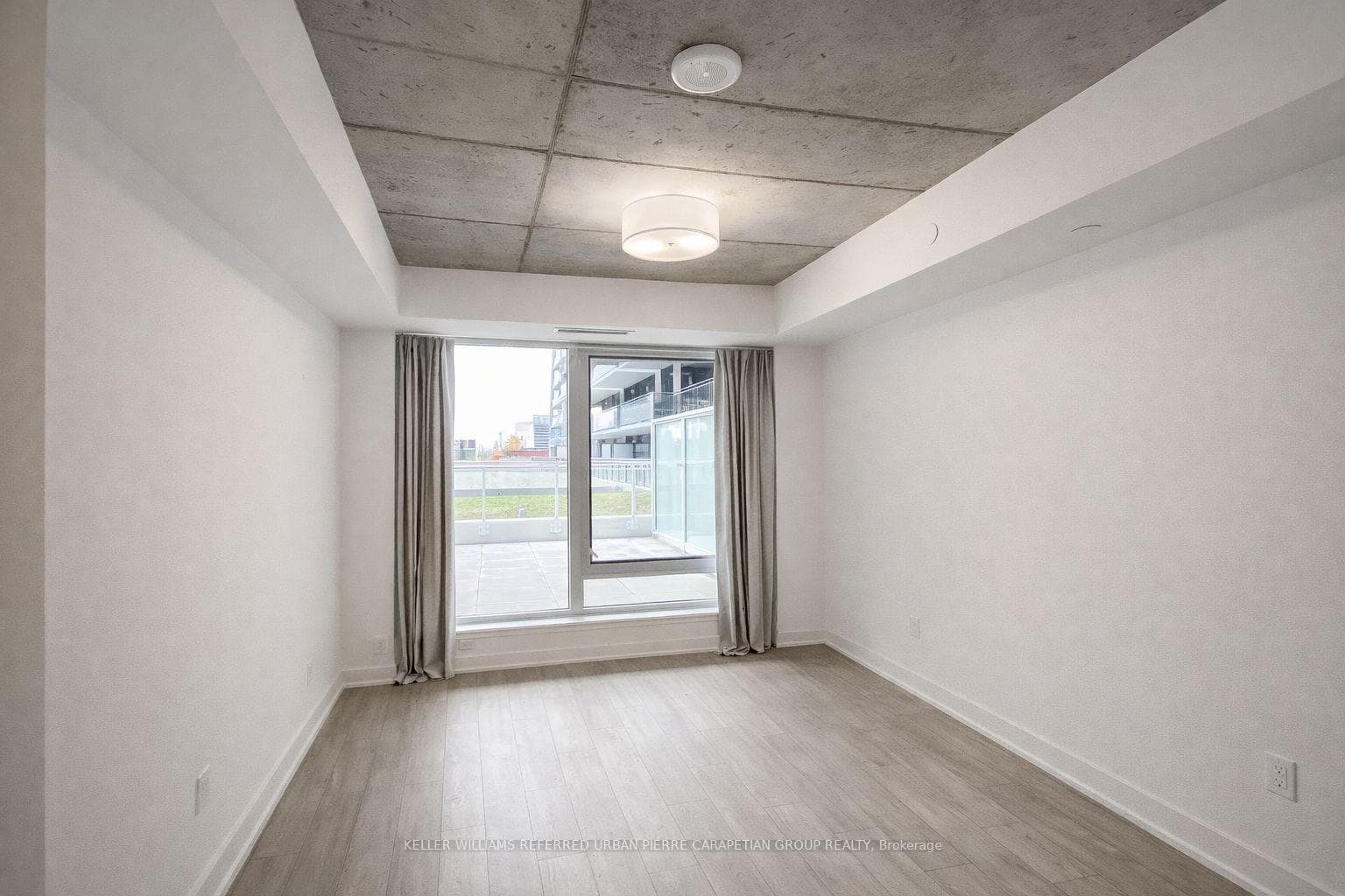 665 Queen Street Unit 210 photo 16