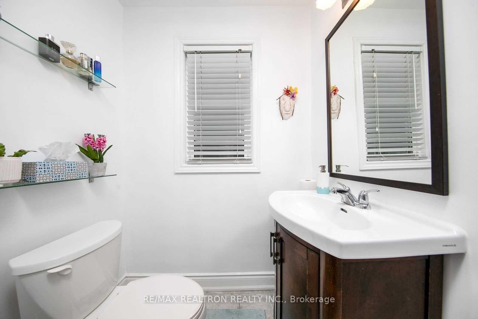 28 Irvington Crescent Unit Upper photo 21