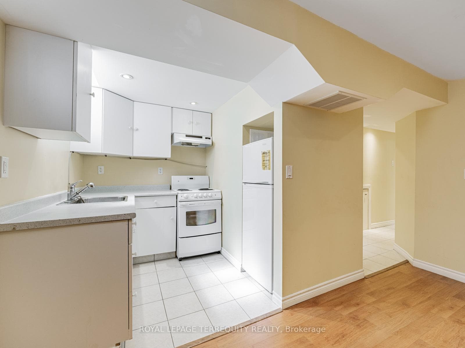 65 Bob O'link Avenue photo 28