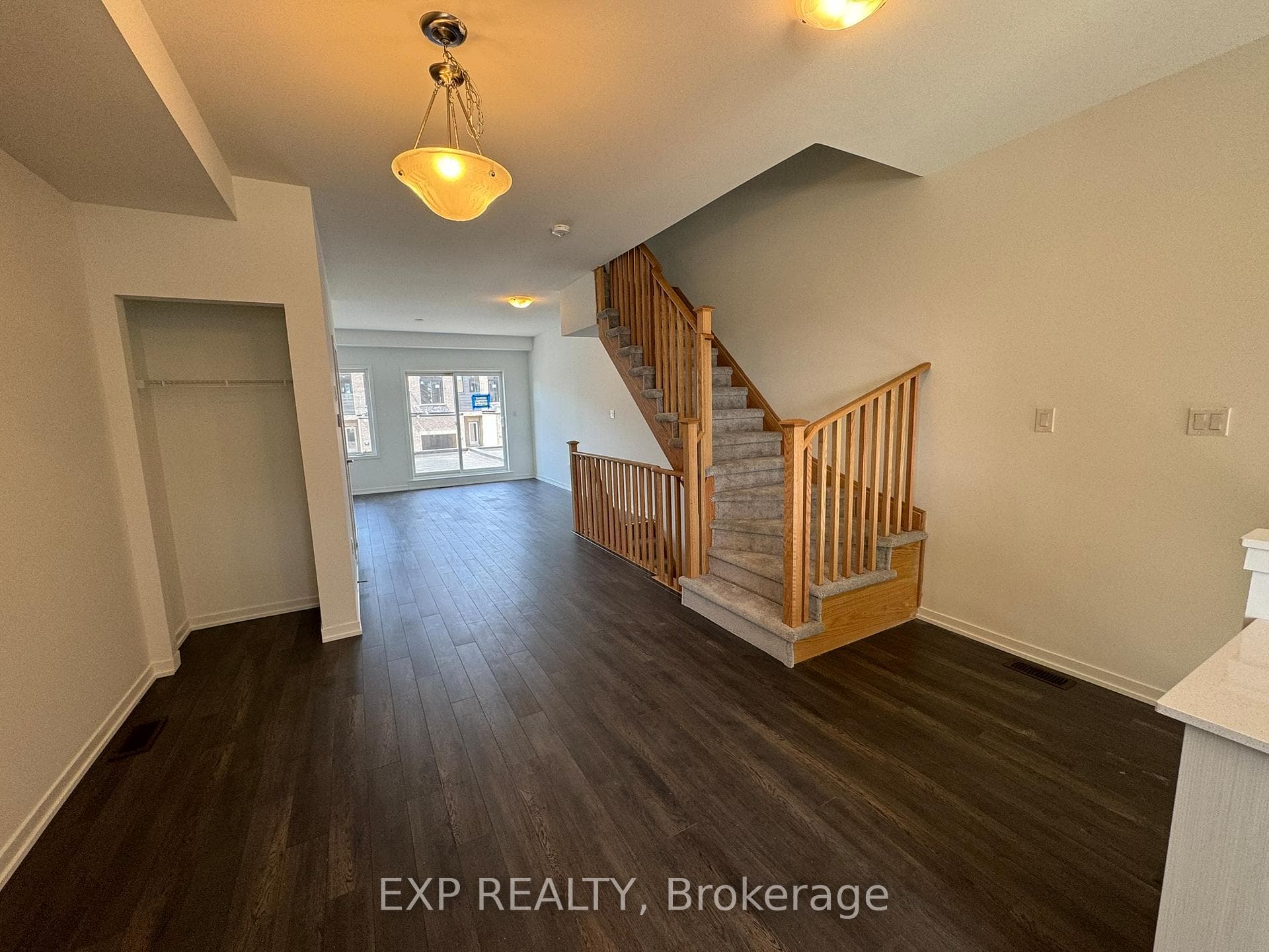 40 Bateson Street photo 15