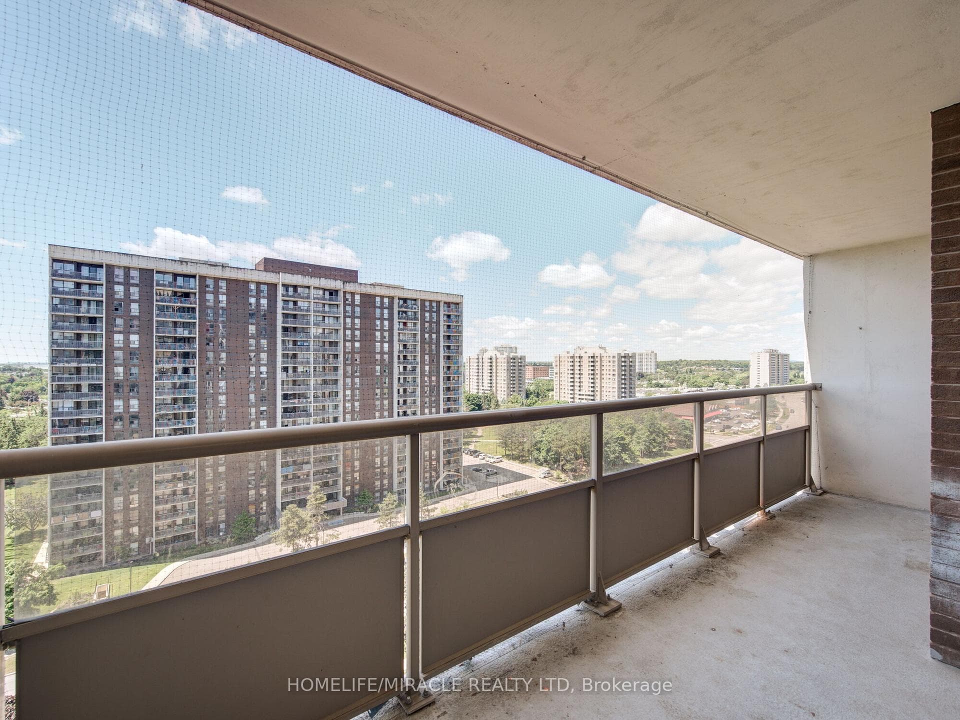 4 Kings Cross Road Unit 1404 photo 28