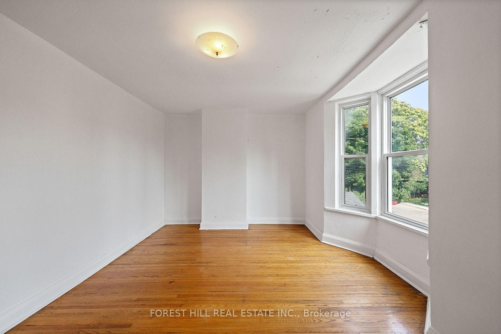 66 Melville Avenue photo 9