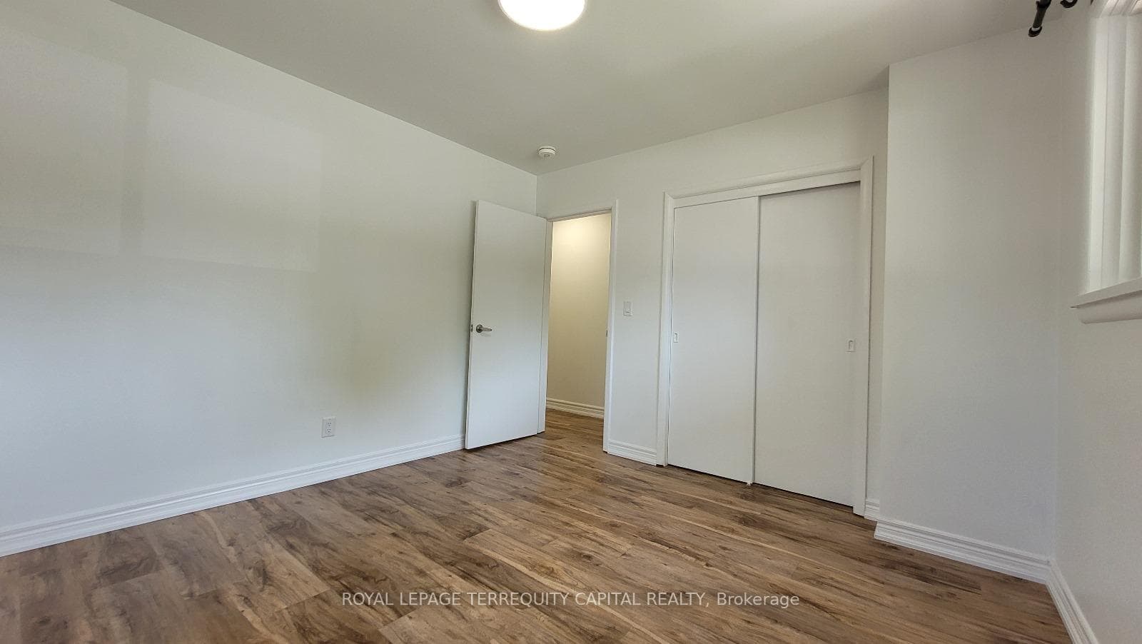 27 Fairburn Avenue Unit Main photo 8