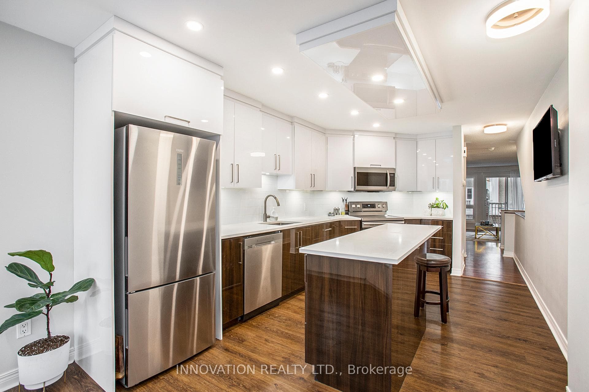 285 NEPEAN Street Unit 15 photo 5