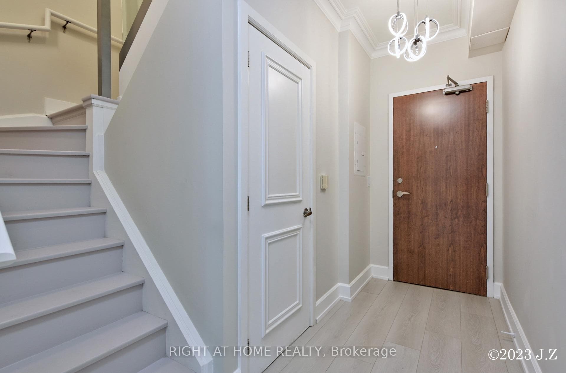 650 Sheppard Avenue Unit PH15 photo 3