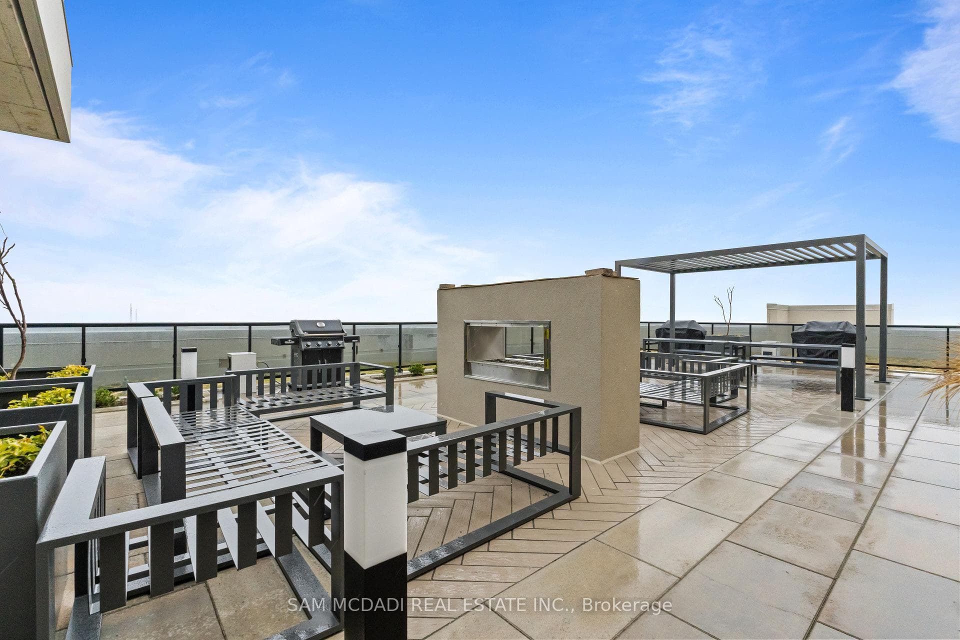 1035 Southdown Road Unit 307 photo 36