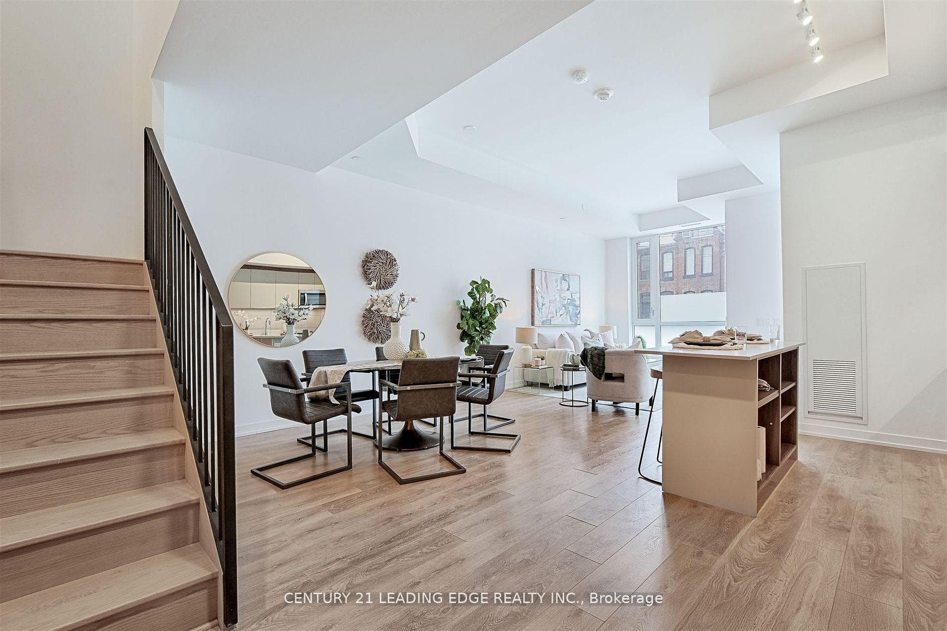 164 Logan Avenue Unit TH127 photo 8