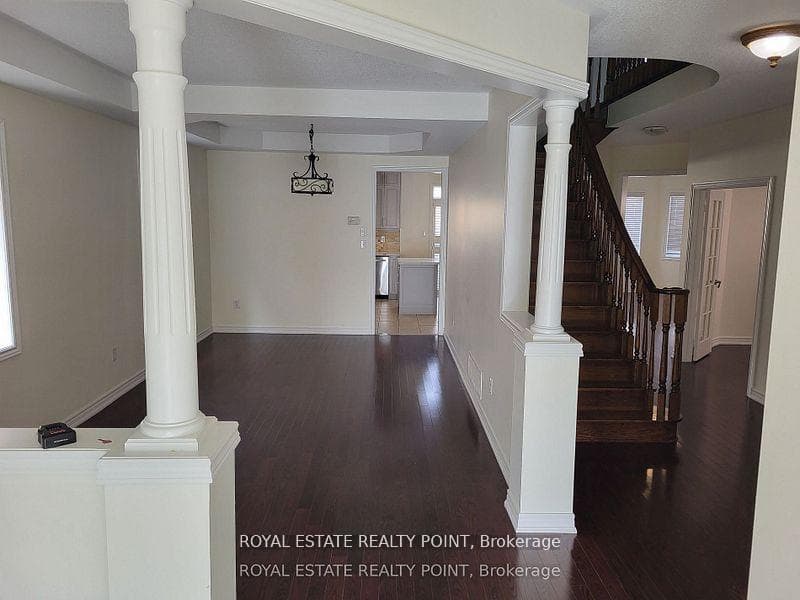 26 Strathdale Road Unit Upper photo 2