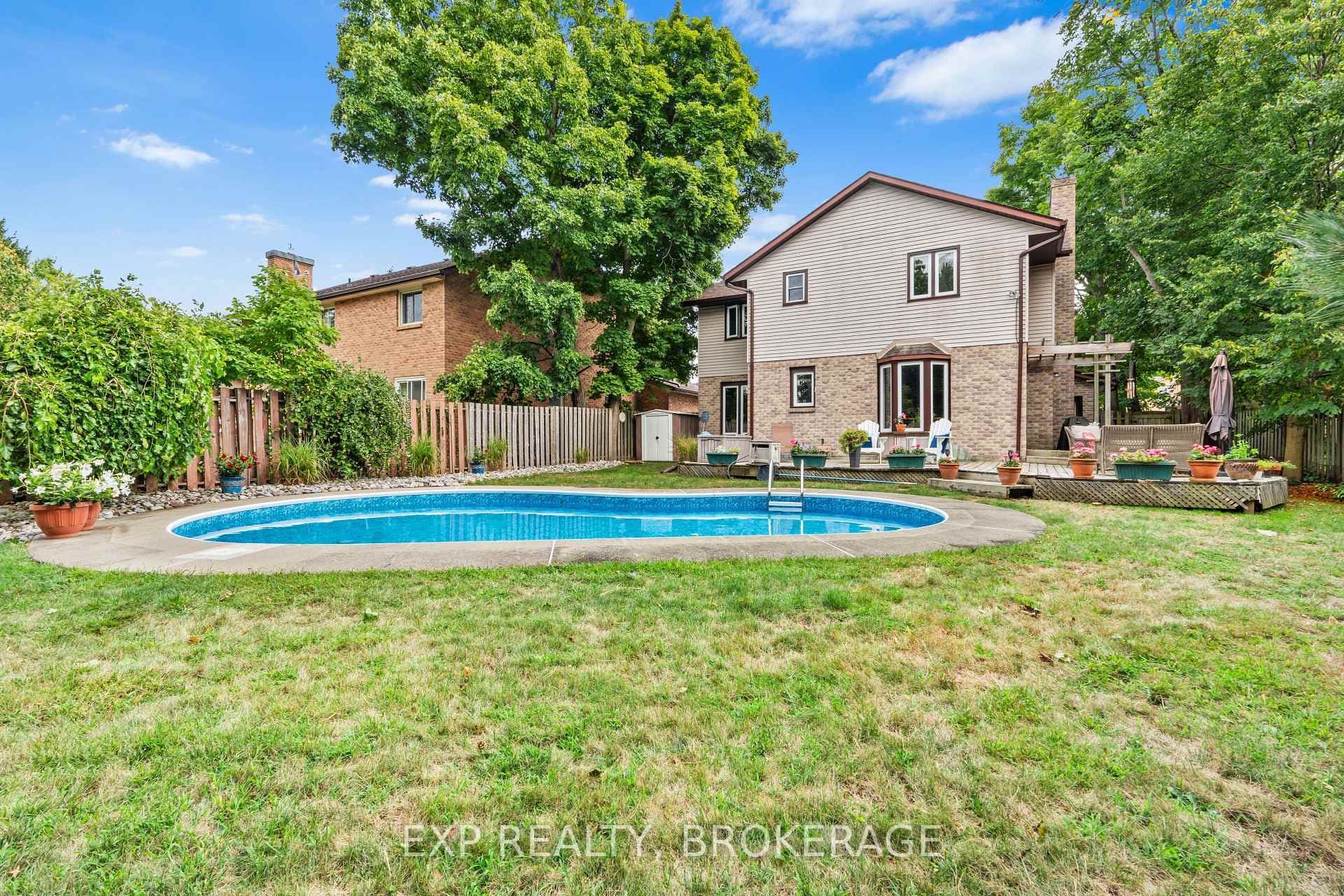 578 SYCAMORE Street photo 45