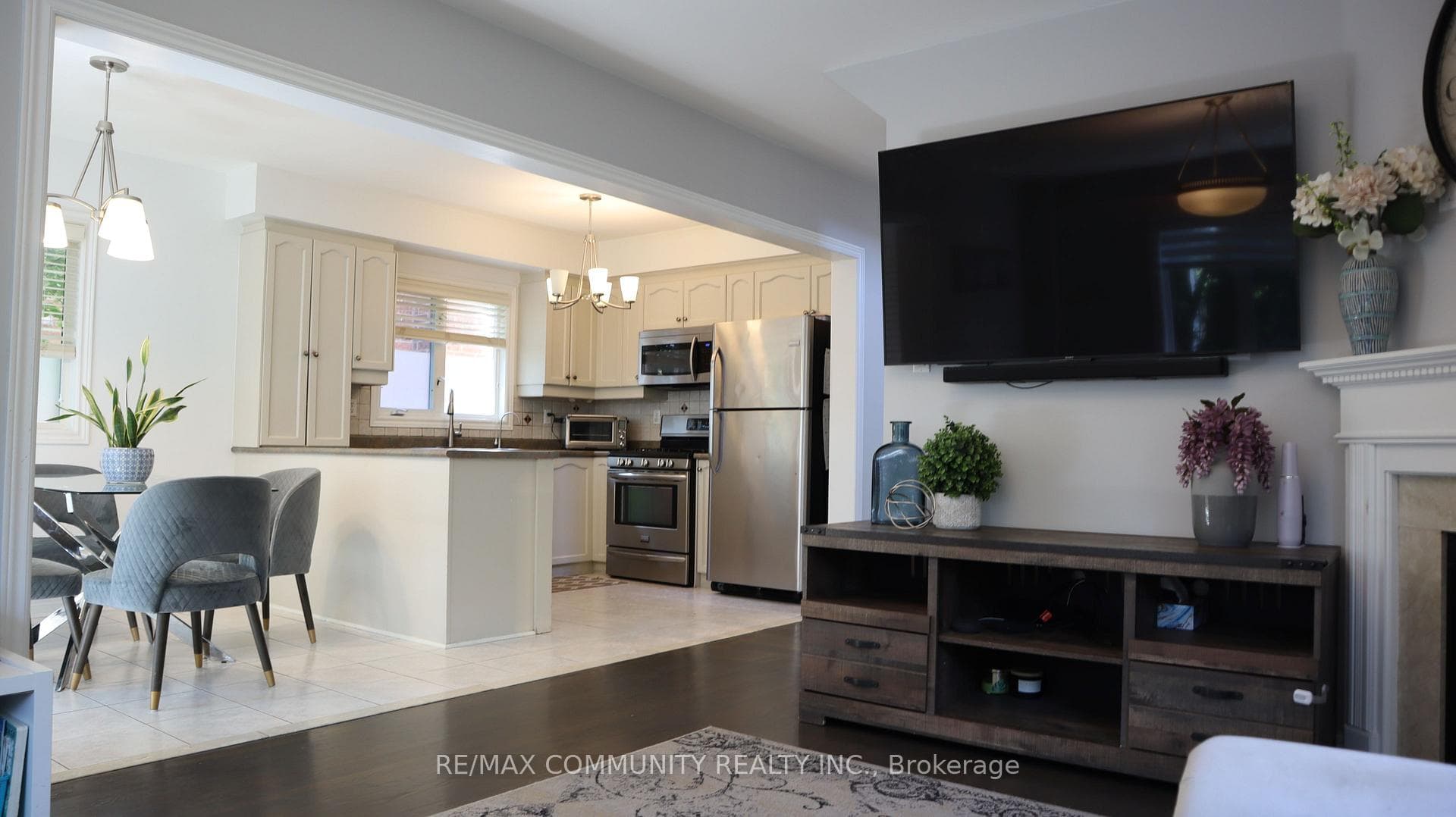66 Coolspring Crescent photo 12