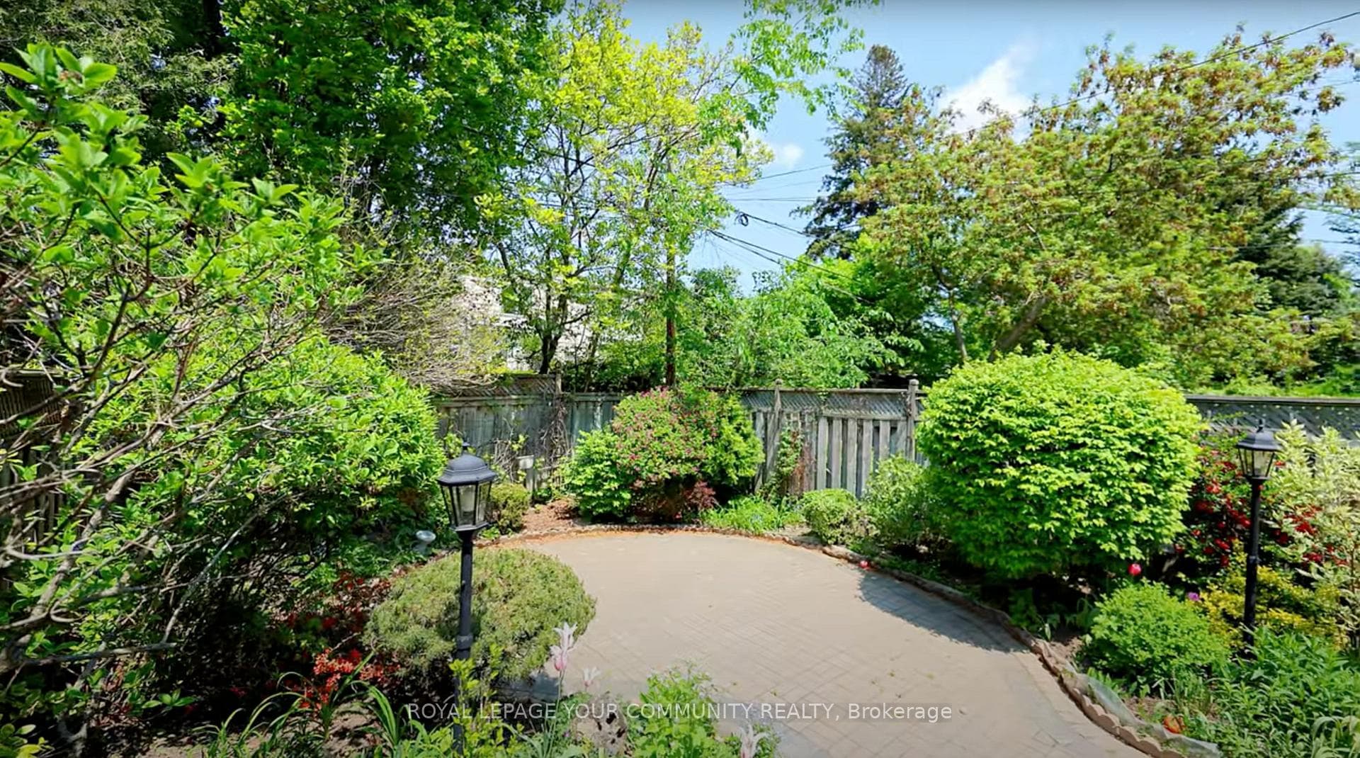 122 St Clements Avenue photo 24