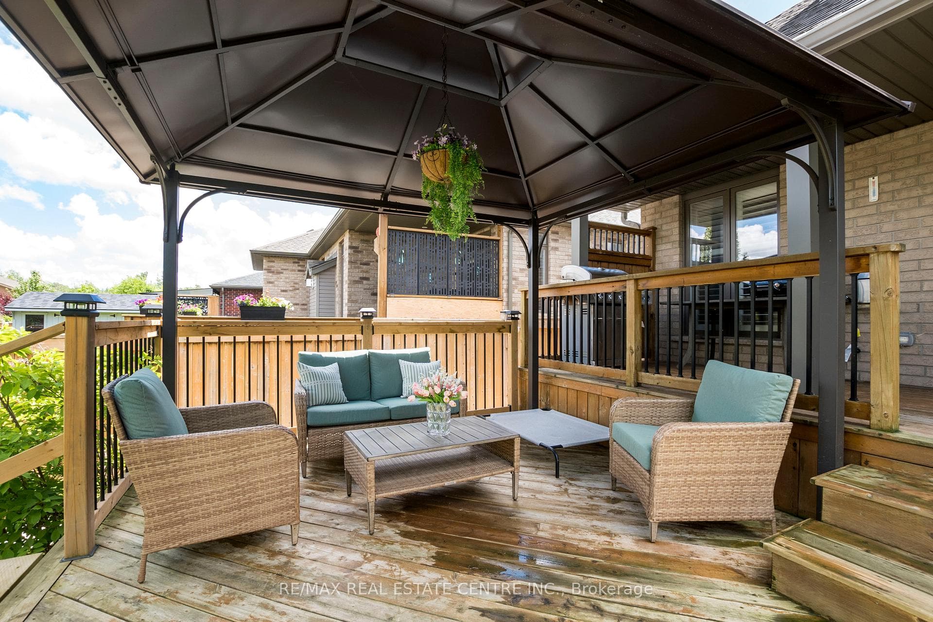 85 Reynolds Road photo 37