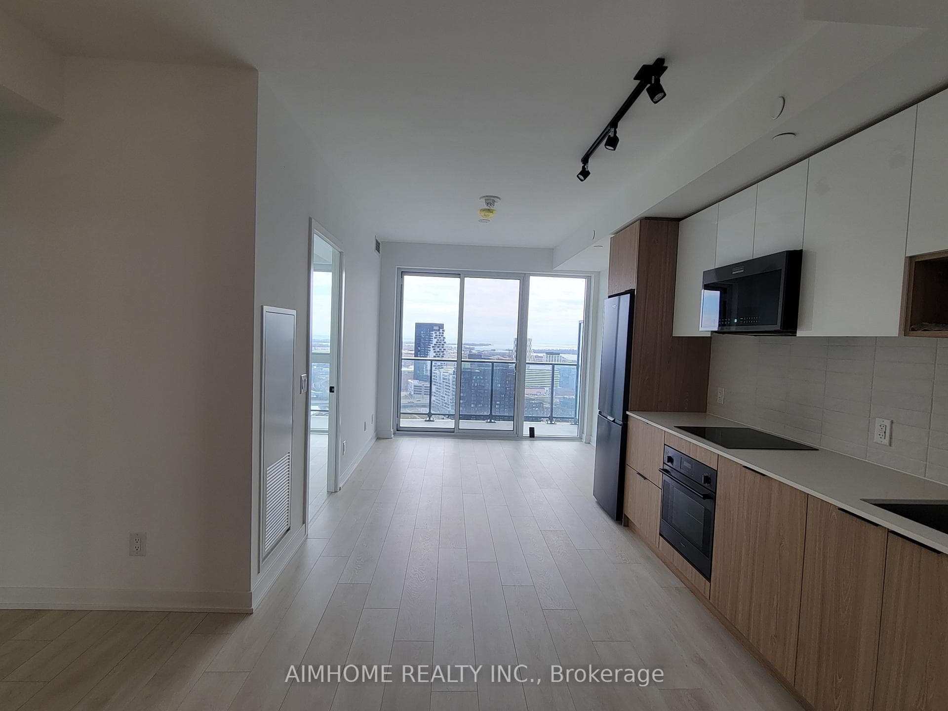 Kitchen&Living Room