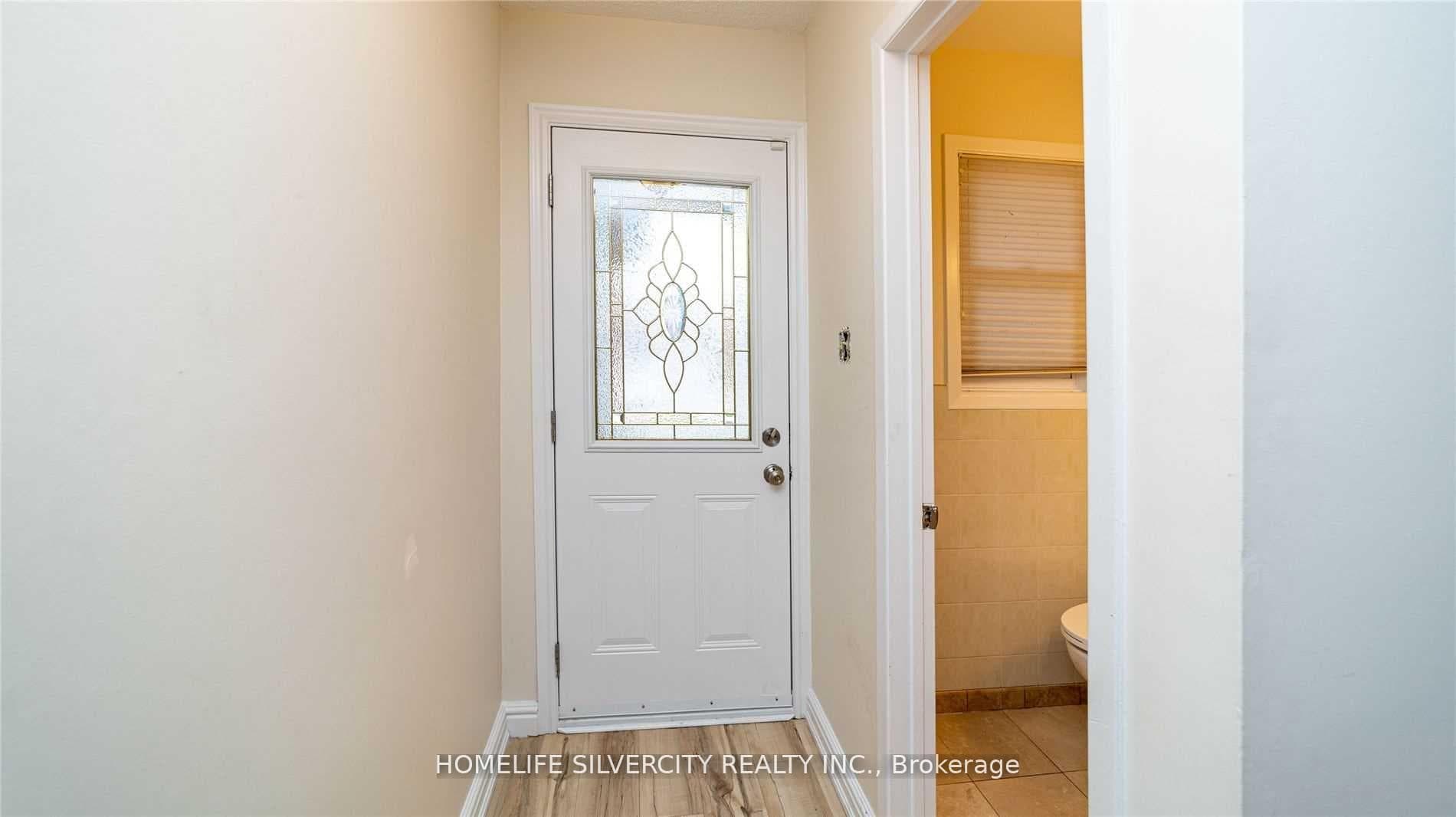 7 Newbridge Crescent photo 6