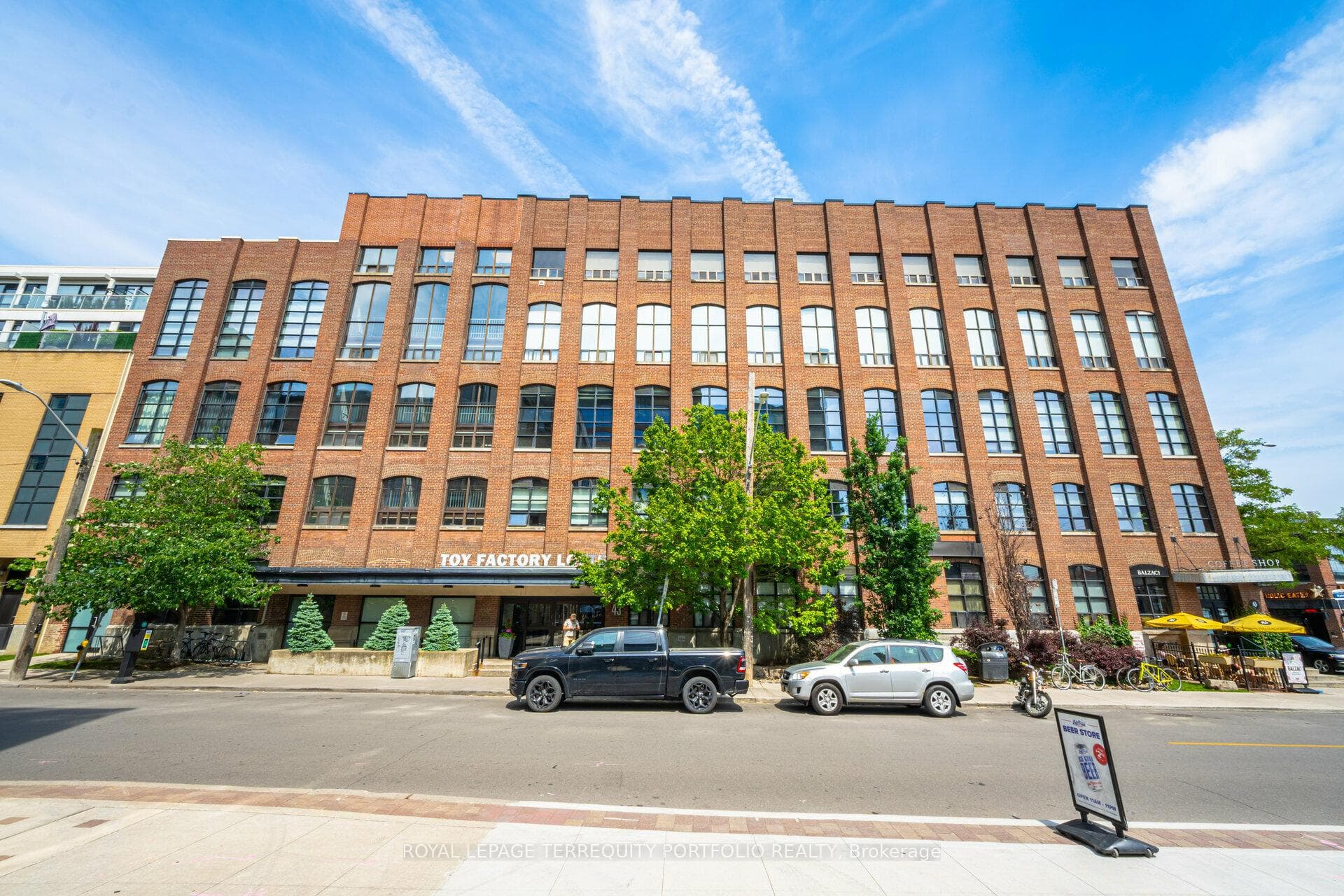 43 Hanna Avenue Unit 334 photo 1