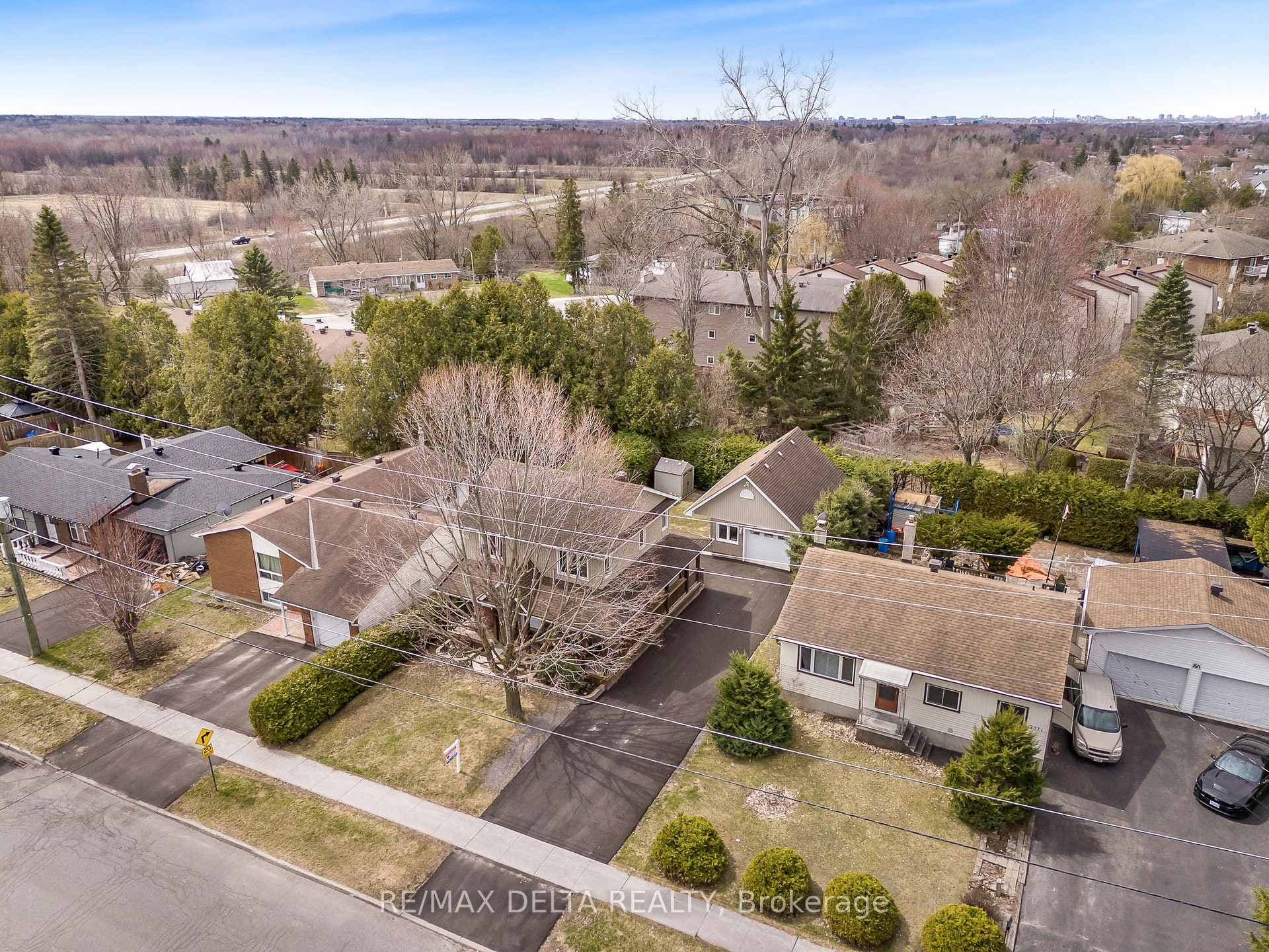 2567 Cleroux Crescent photo 31